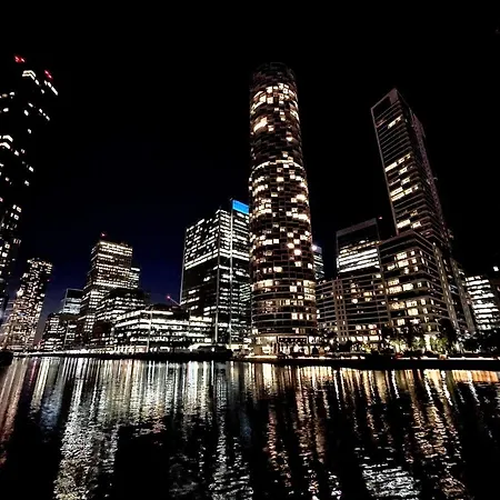Meridian Stays Canary Wharf Close To Excel And O2